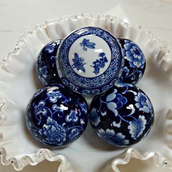 NEW! SET 5 CHINOISERIE Blue & White SPHERES - Picture 1 of 3